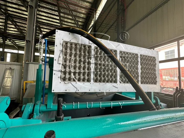 structure of paper egg tray molding machine